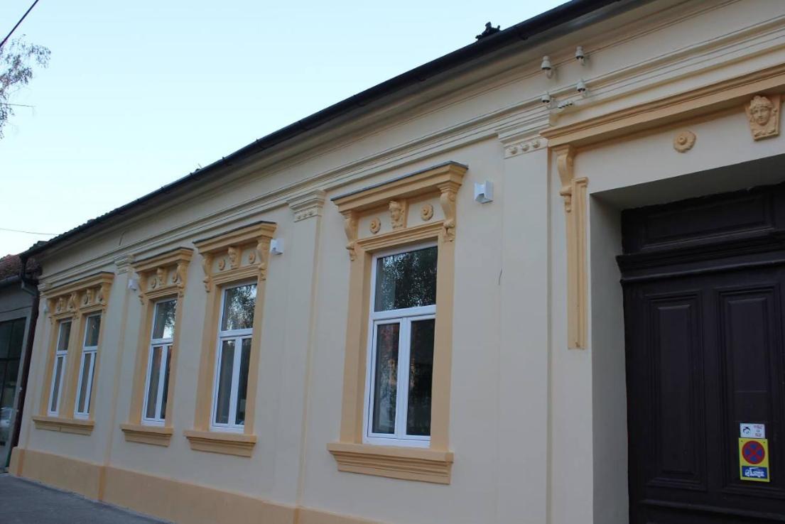 Apartmani Maja Zrenjanin Buitenkant foto
