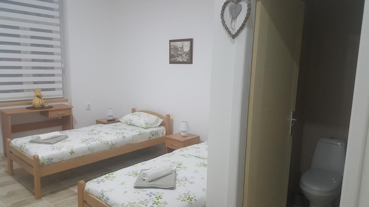 Apartmani Maja Zrenjanin Buitenkant foto