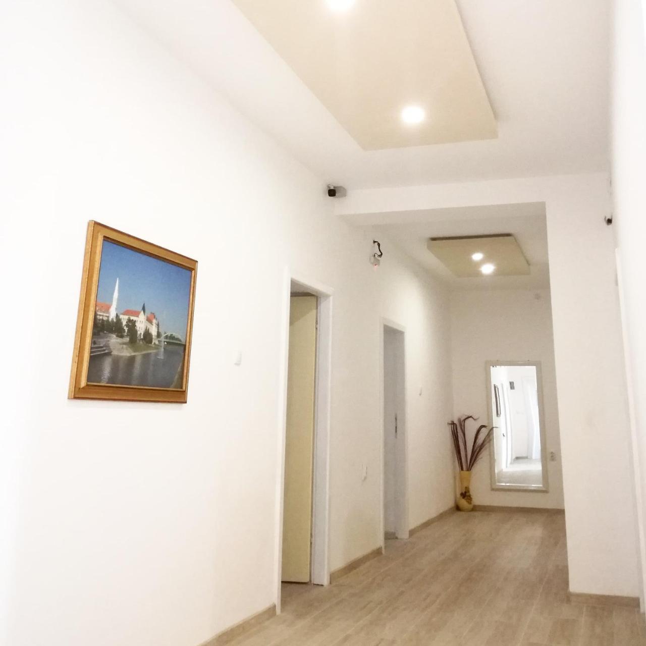 Apartmani Maja Zrenjanin Buitenkant foto