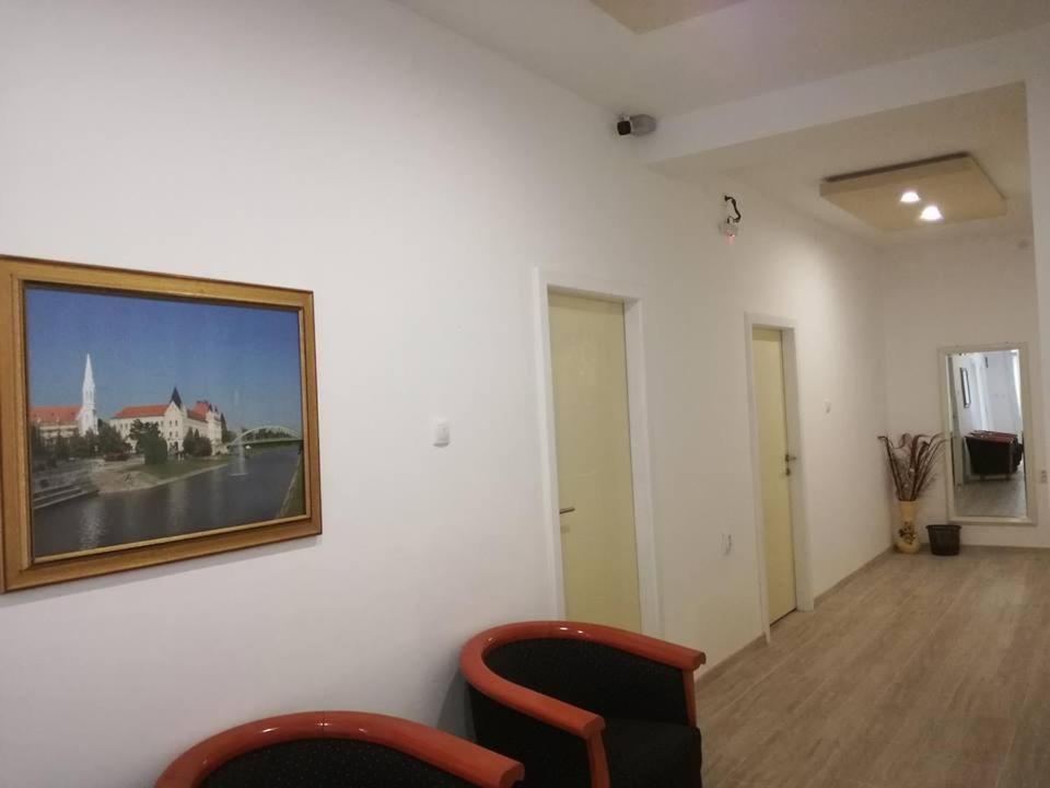 Apartmani Maja Zrenjanin Buitenkant foto